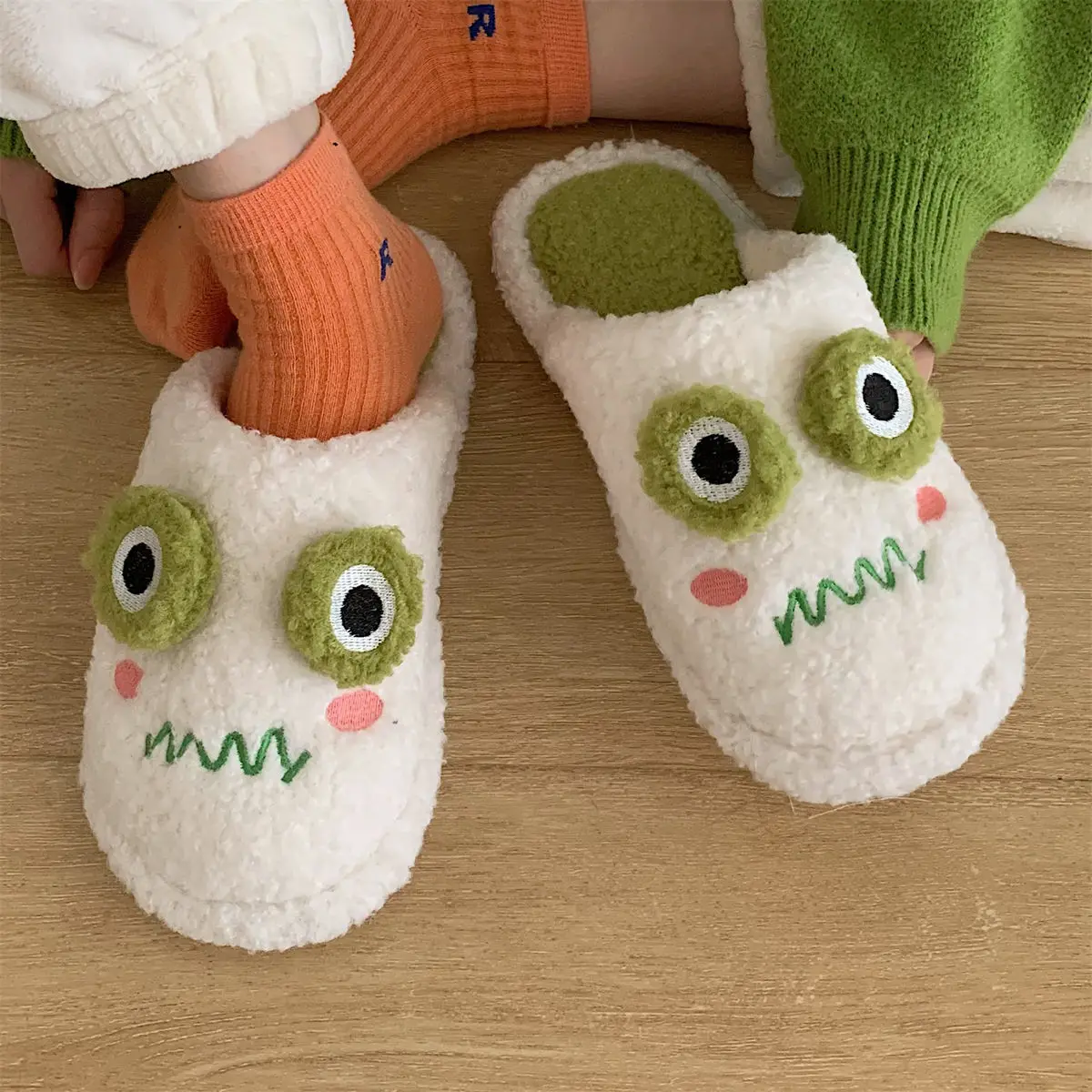 Pantuflas de interior con dibujos de rana - Calidez suave para casa - imagen 4