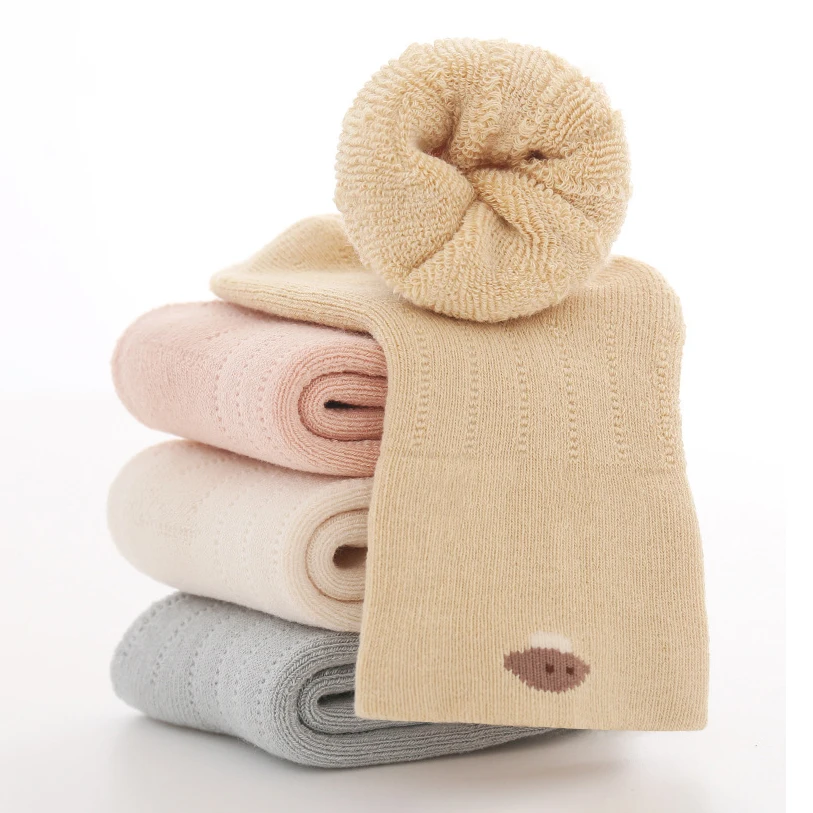 Bonitas zapatillas térmicas de algodón para dormir en casa, medias gruesas y cálidas para invierno, calcetines para bebés, niños y niñas, 2023 - imagen 4