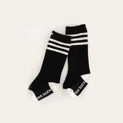 Calcetines para bebé de algodón con rayas - Suaves y antideslizantes