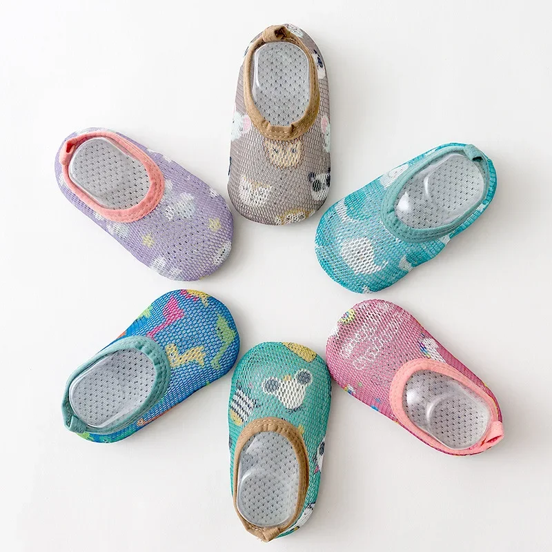 Calcetines antideslizantes para piscina y playa, zapatos de agua para el suelo para bebés y niños, zapatillas descalzas para interiores y exteriores, verano - imagen 3