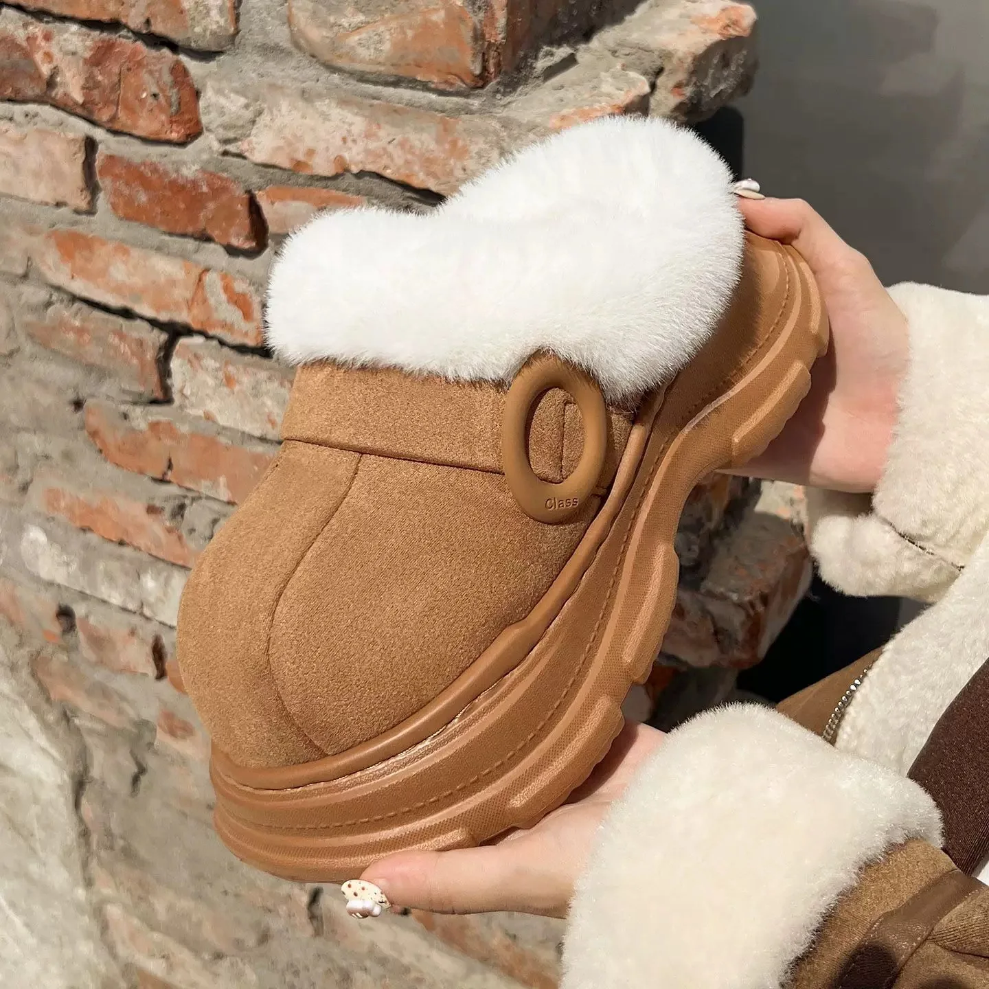 Nuevas zapatillas cálidas para mujer, botas de nieve de suela gruesa antideslizantes para interior del hogar, invierno 2025, se pueden usar al aire libre - imagen 2