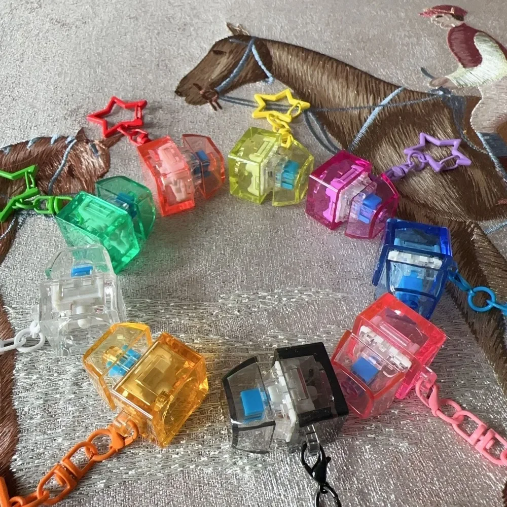 Nuevo DIY teclado Fidget llavero teclas botón con luz Clicker juguete Keycap pasar la hora tapas de teclado de dedo - imagen 3