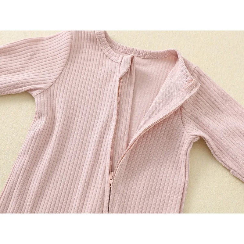 Mameluco pijama bebé invierno con cremallera y manga larga