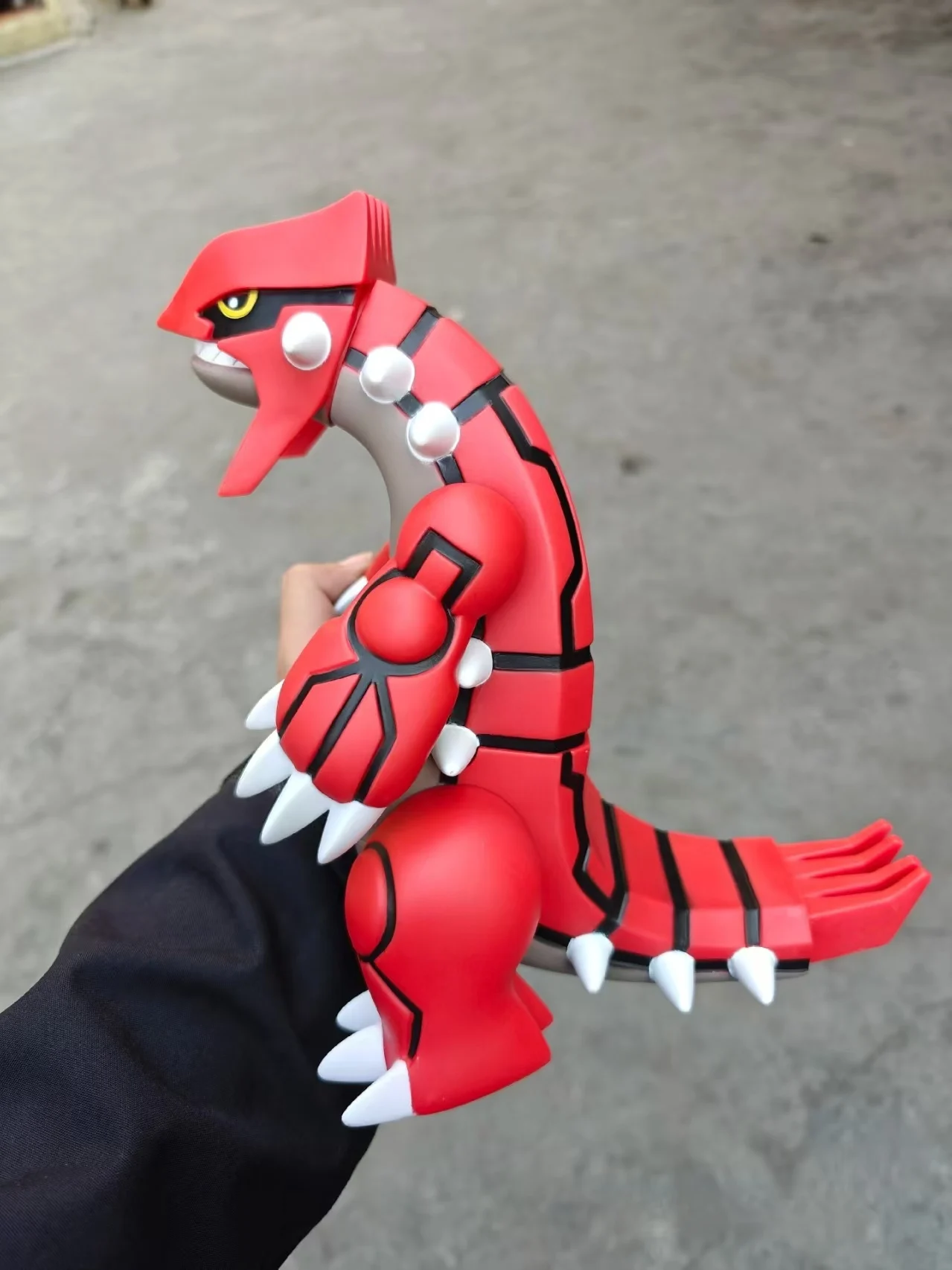 Periféricos de Anime genuinos, leyenda de los elfos, Groudon, lindos juguetes de modelos de figuras de acción