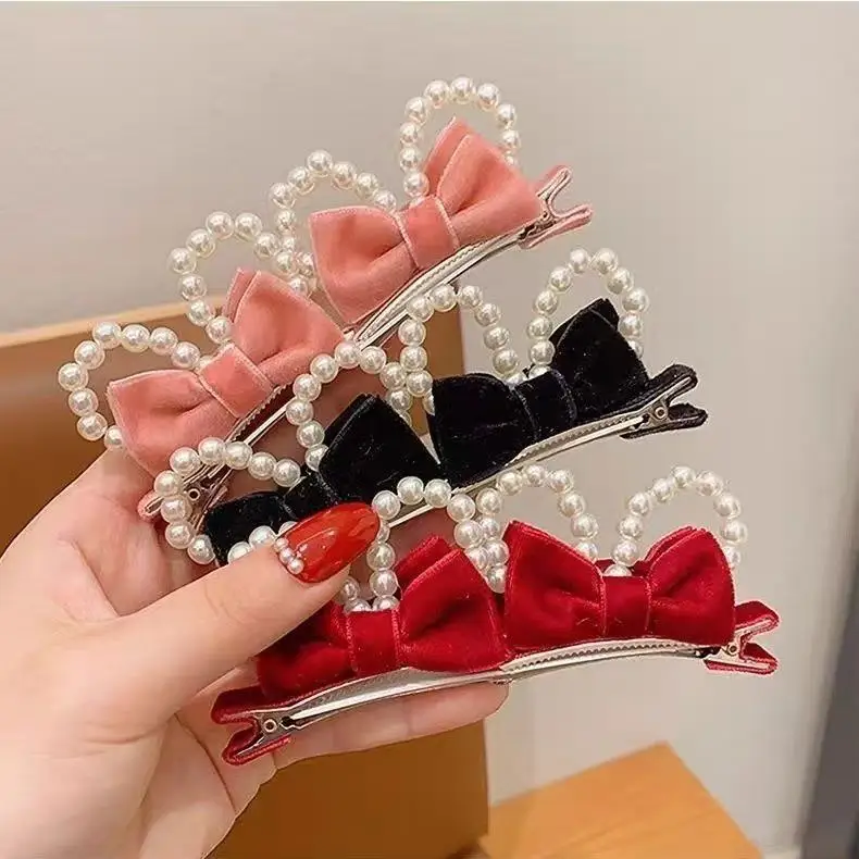 Horquillas de terciopelo para niñas – Lazo 3D con conejito - imagen 2