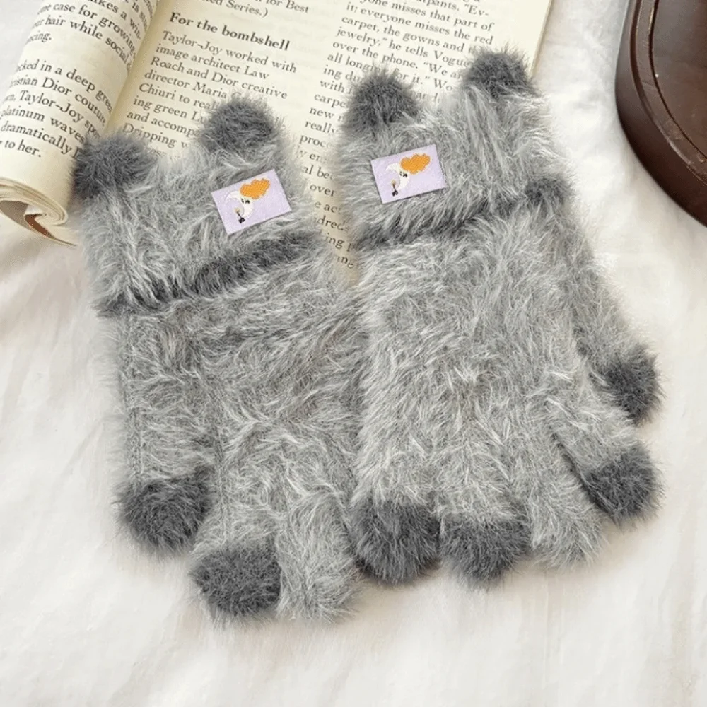 Un par de guantes para niños pequeños tipo visón de 3 a 8 años, manoplas gruesas y cálidas con protección contra el frío, Material de pelo largo, guantes cálidos de invierno - imagen 3