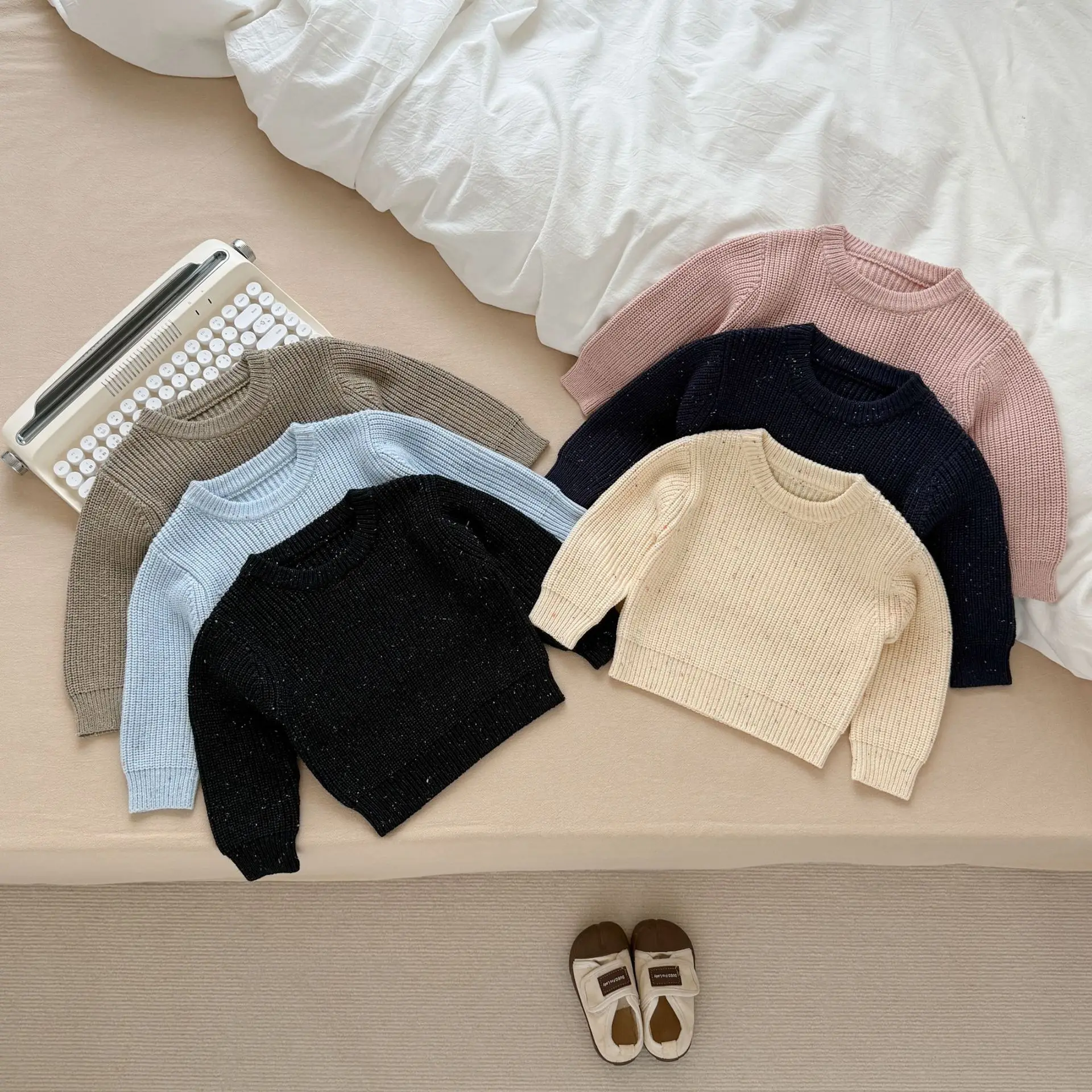 2026 primavera nuevos suéteres para bebés cuello redondo jersey de punto para niños suéteres para niñas con puntos coloridos