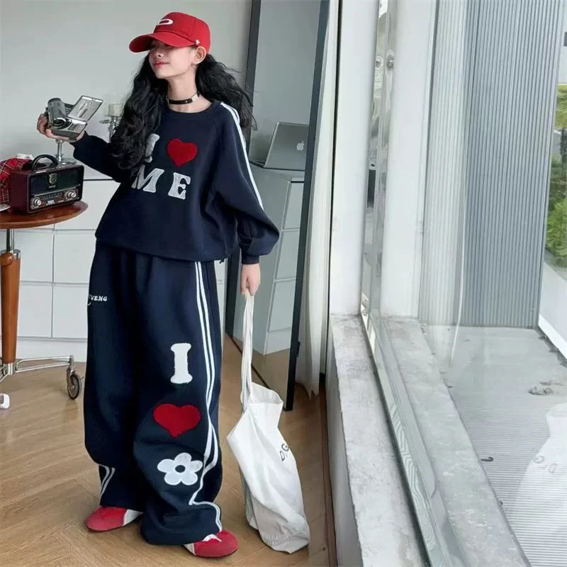 Conjunto sudadera con corazón para niña – 2 piezas primavera - imagen 4
