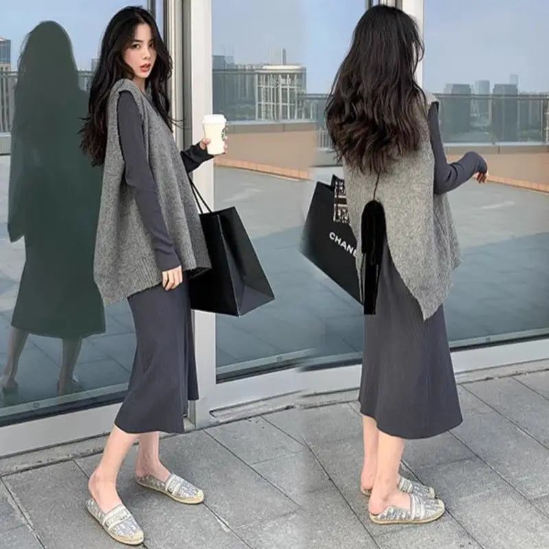Conjunto de maternidad con chaleco y vestido de otoño invierno - imagen 4