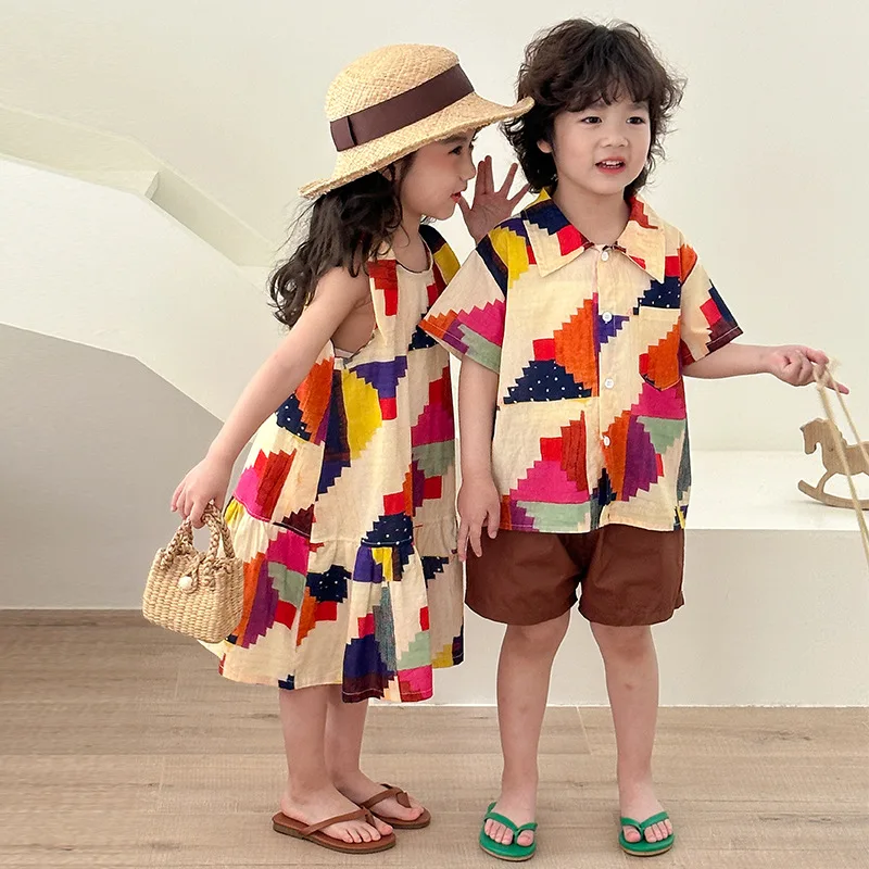 Ropa de estilo de vacaciones para niños, camisa con solapa, pantalones cortos, 2 uds., vestido sin mangas con estampado colorido para niñas, traje de verano para hermanos - imagen 3