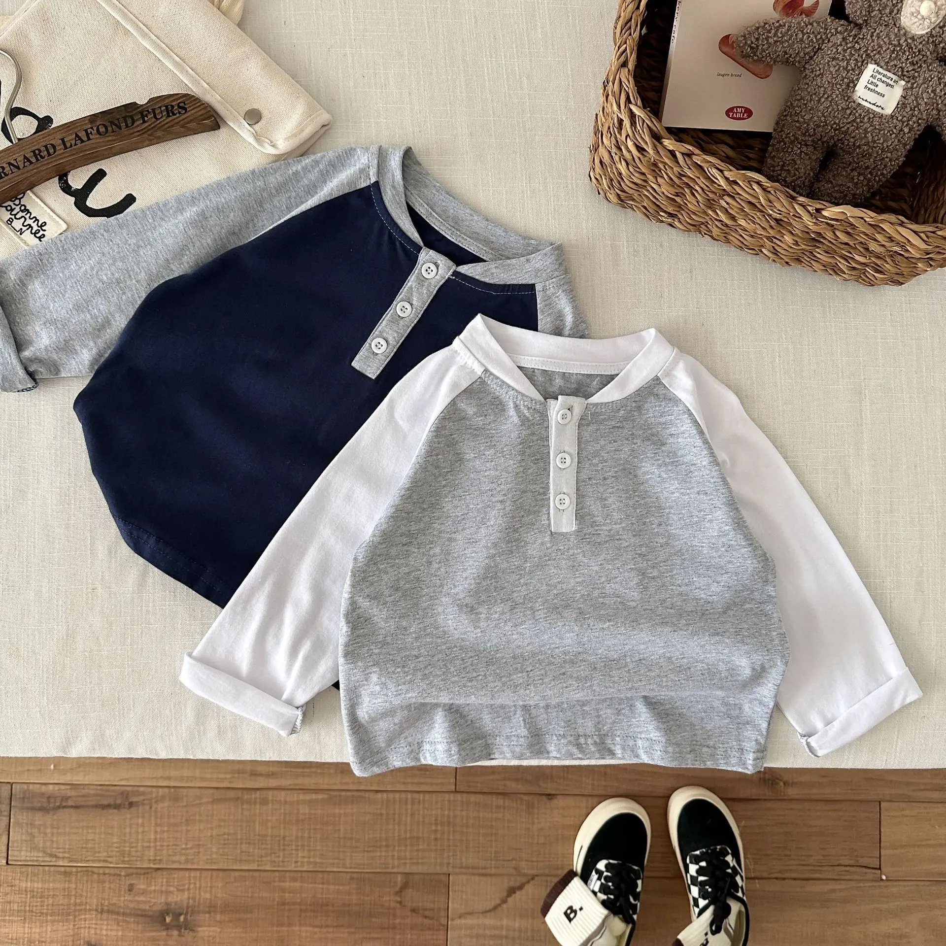 Ropa para niños de 2 a 7 años, camisa básica de retazos para niños, camisa corta de manga larga con cuello en V, camisa informal para niños - imagen 2