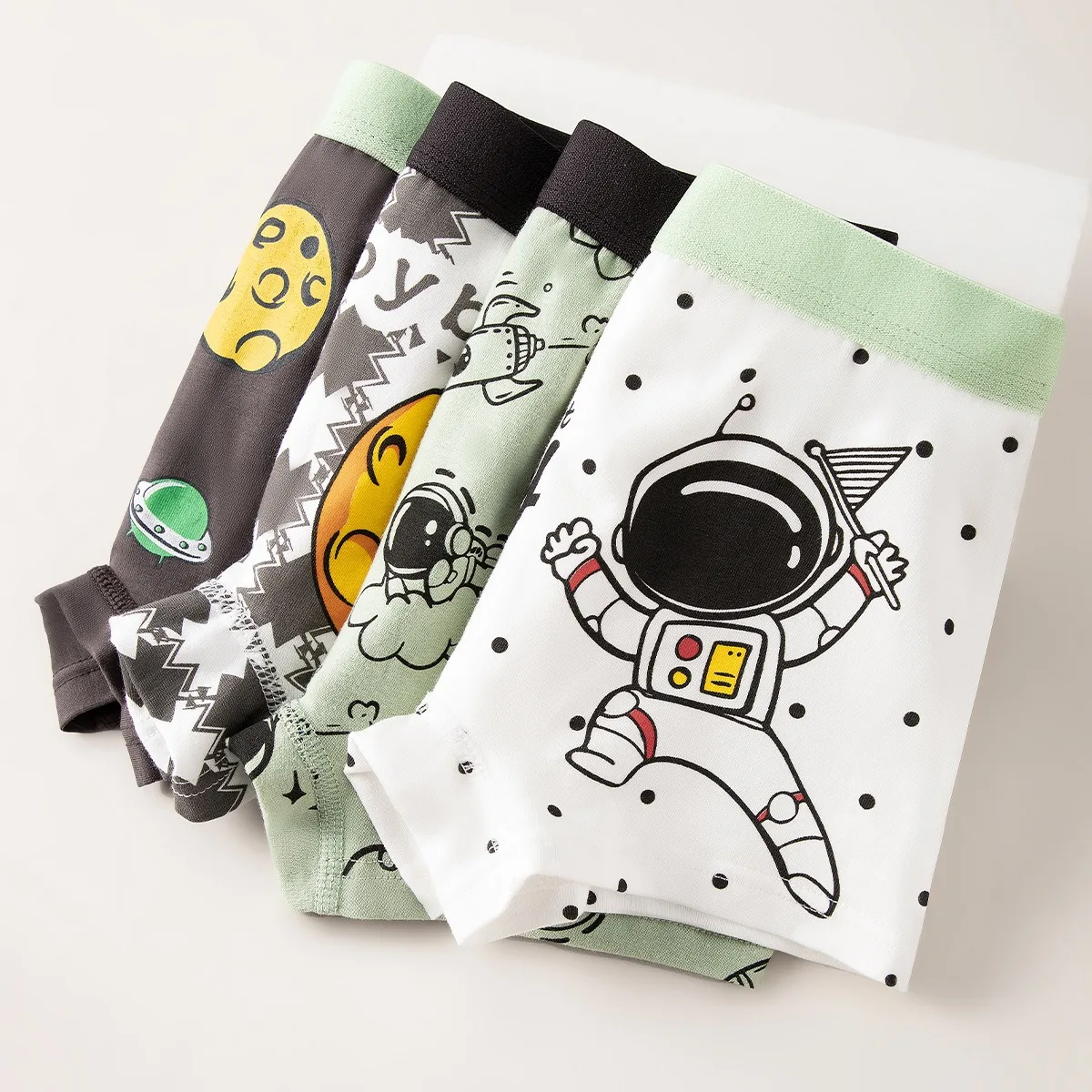 Calzoncillos Boxer de algodón elástico de 4 piezas para niños, ropa interior cómoda para niños, calzoncillos Boxer con patrón de galaxia y astronauta fresco para niños - imagen 4