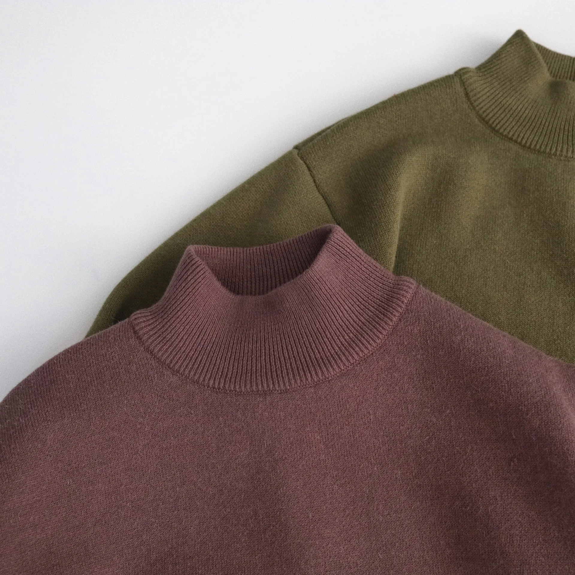 Suéter básico de invierno de cuello alto para niños, Jersey de punto coreano de Color sólido, forro de piel, prendas de punto para niños, suéter básico para niños - imagen 3