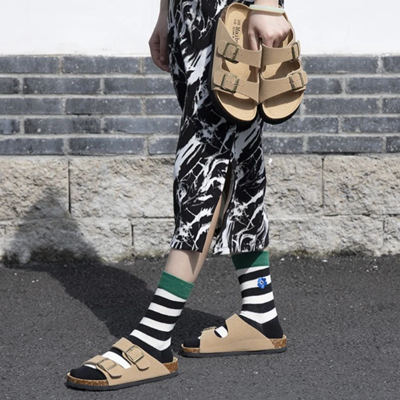 2025 Zapatillas de corcho con plataforma de talla grande 45 para mujeres y hombres, zapatos planos de verano, sandalias de ocio de cuero de ante para parejas en casa y playa - imagen 2