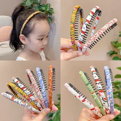 Diadema floral acrílica para niña con colores suaves y dulces