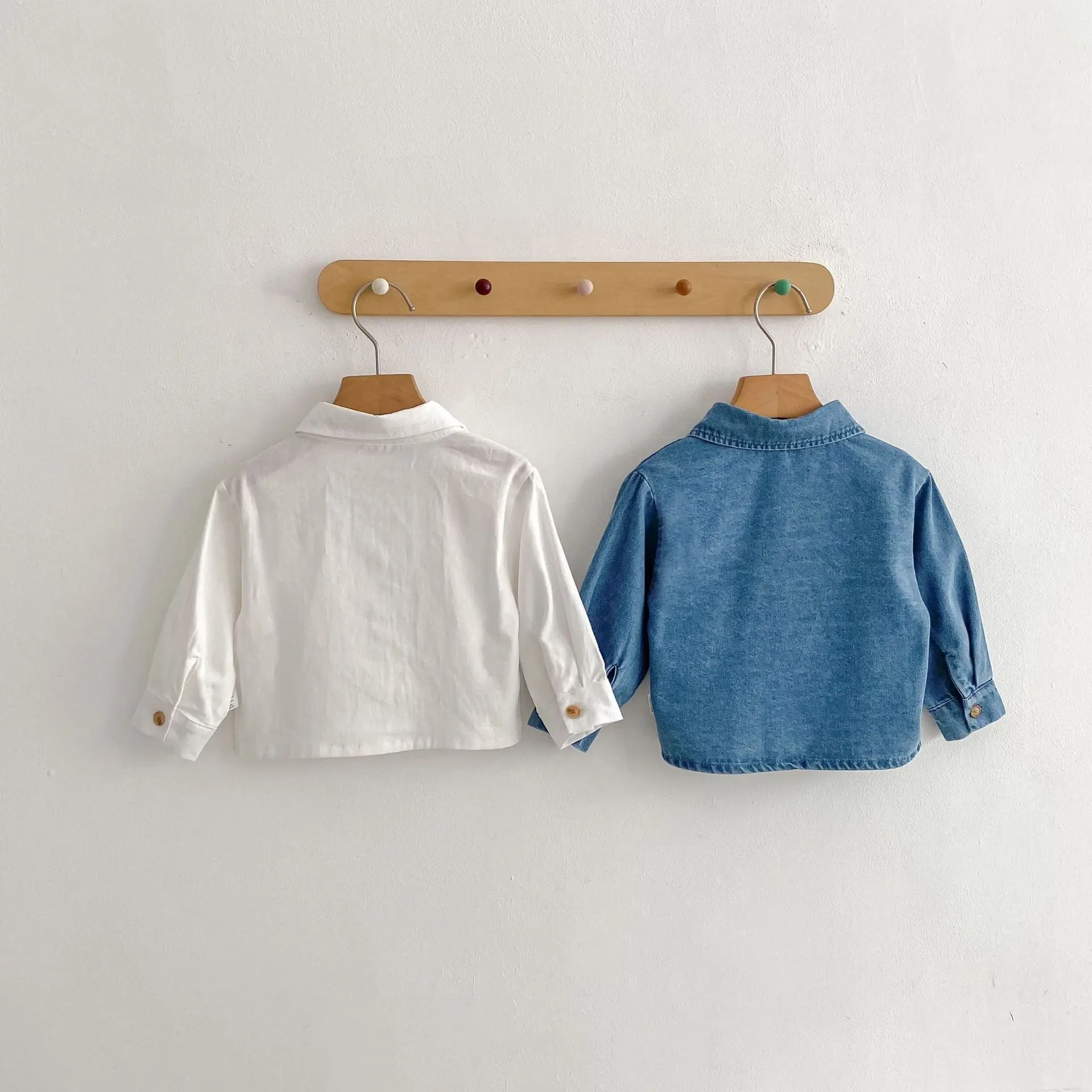 Camisa blanca básica para bebé
