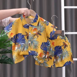 Conjunto bebé para verano con camisa deportiva y pantalones cortos