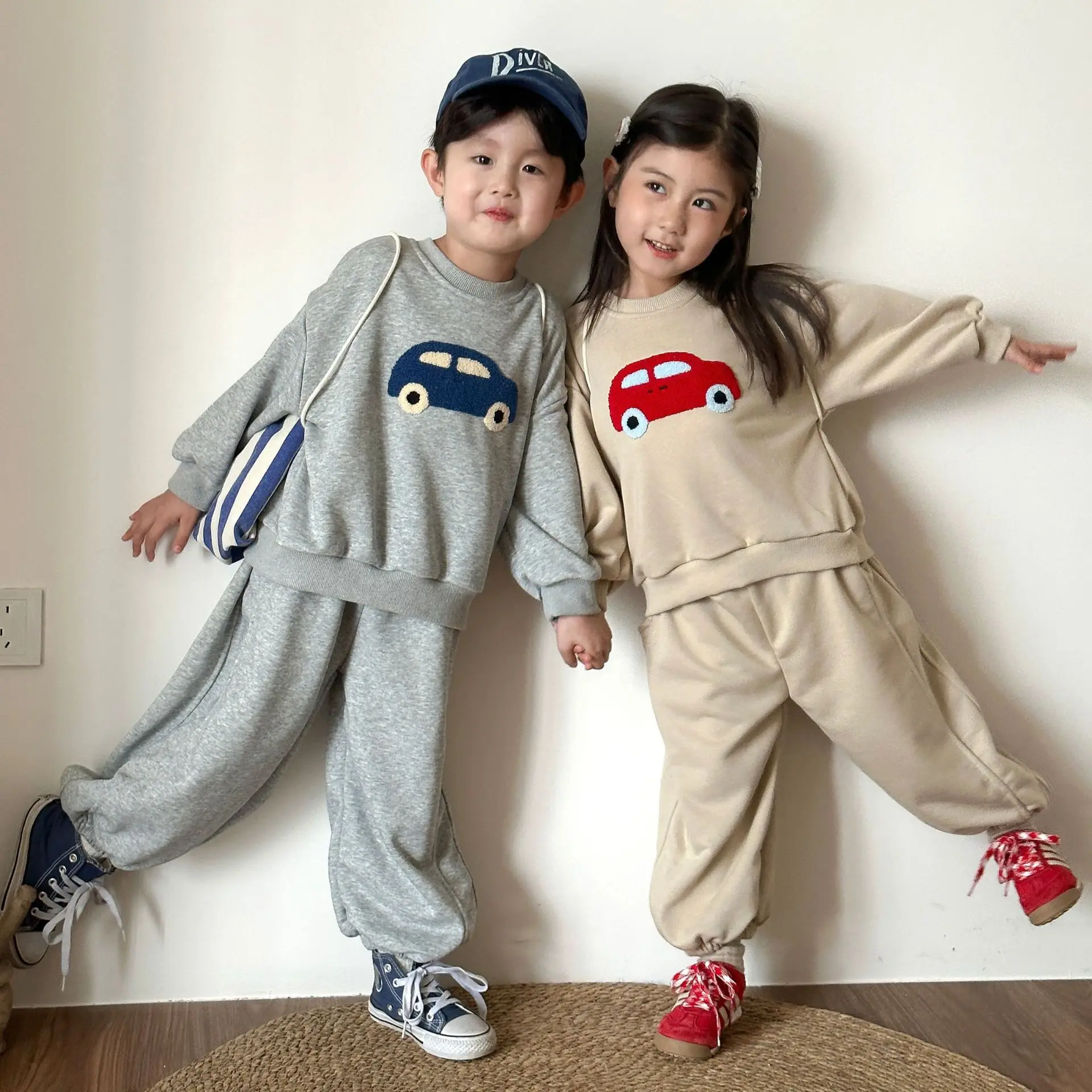 Conjunto de ropa para niños de 2 a 8 años, Sudadera con capucha de coche de dibujos animados y pantalones largos, traje con capucha de 2 uds, traje deportivo informal, prendas de vestir exteriores para niñas - imagen 2