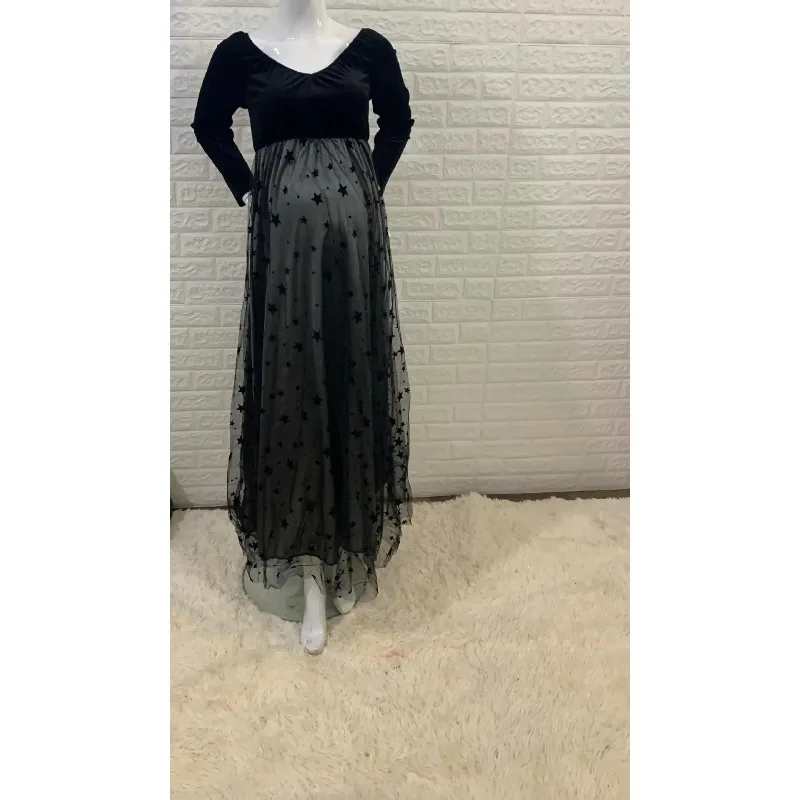 Vestido premamá de terciopelo vintage con escote en V - imagen 5