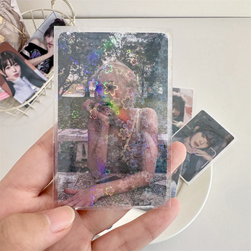 Fundas para tarjetas de juego de mesa de 20 piezas, lámina de corazón dulce, transparente, láser, foto transparente, Protector Kpop, funda protectora para tarjetas comerciales