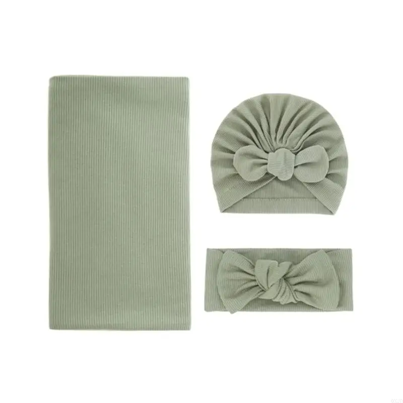 Gray green