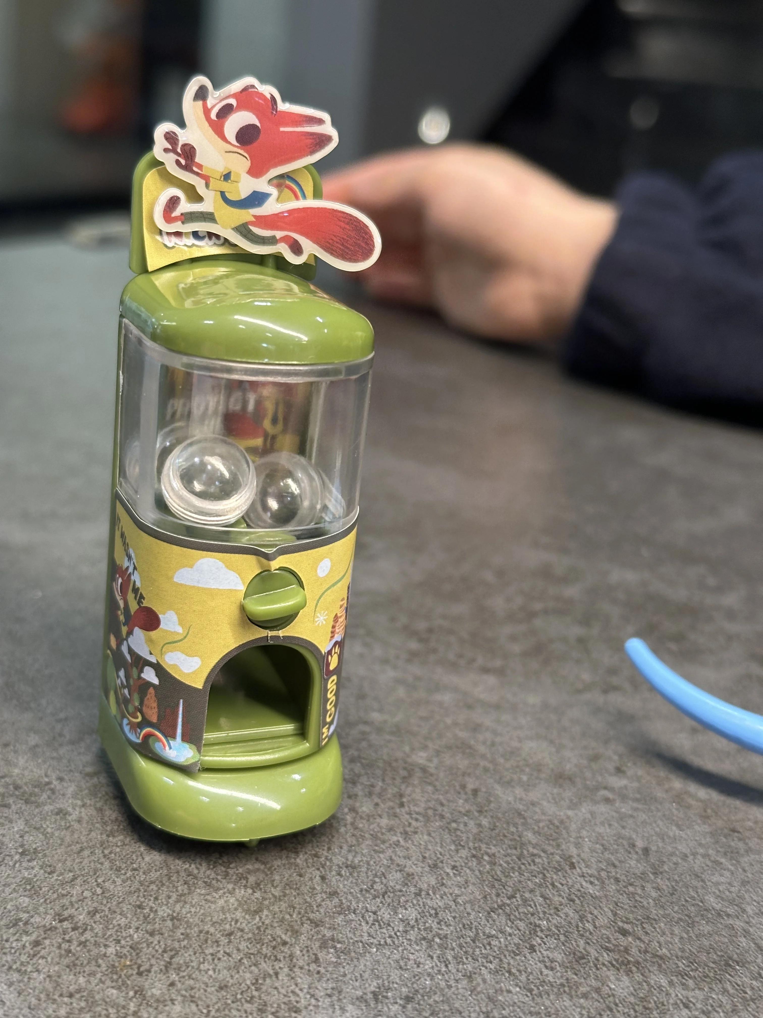 Zootopia Mini máquina expendedora cápsula juguete caja ciega Judy Nick Flash Finnick Clawhauser máquina expendedora de cápsulas regalo sorpresa para niños - imagen 2