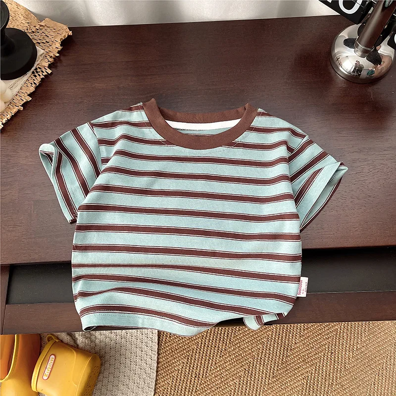 Conjunto de verano para niño a rayas: camiseta de algodón y short - imagen 3