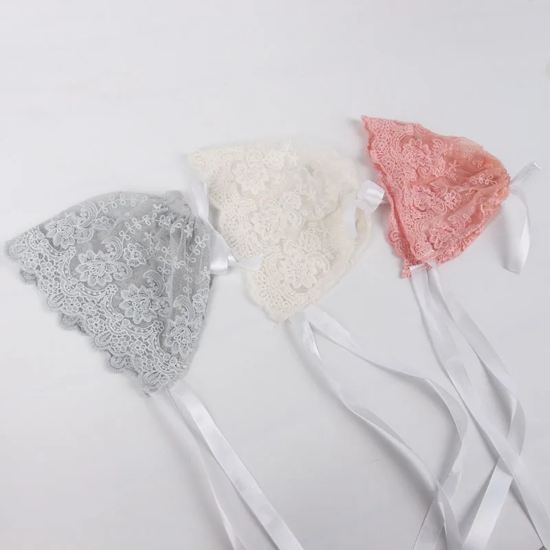 Gorros de encaje para bebés – Suaves y color sólido en fotos