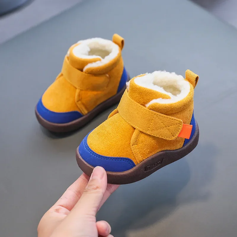 Botas de nieve antideslizantes para bebés con forro de felpa - imagen 3