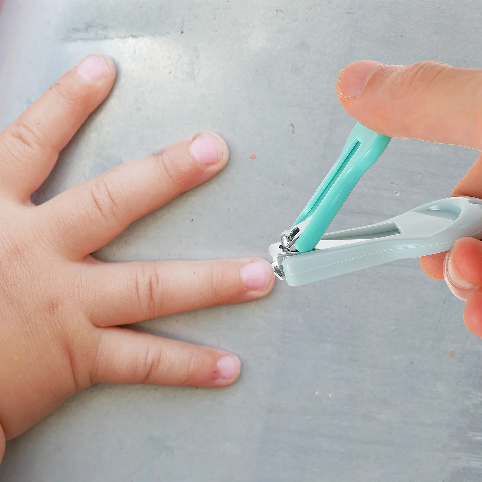 4 Uds cortaúñas para bebés tijeras infantiles pinzas Kit de lima de uñas diseño creativo herramienta de aseo ergonómica portátil - imagen 3