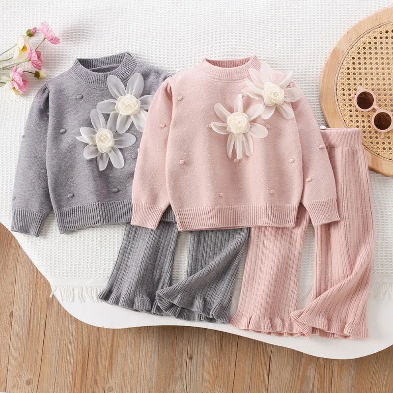 Nuevo conjunto de punto de estilo coreano a la moda de invierno para niñas, jersey de flores sólidas para niños de dos piezas, traje cálido y agradable para la piel para niños