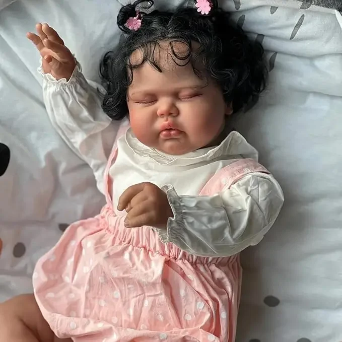 Muñeca realista para niña – Cuerpo de tela suave y pelo natural - imagen 5