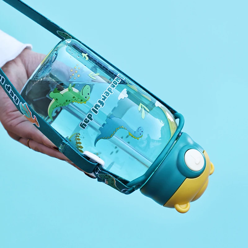 Botella infantil con pajita y asa – Diseño portátil para niños - imagen 2