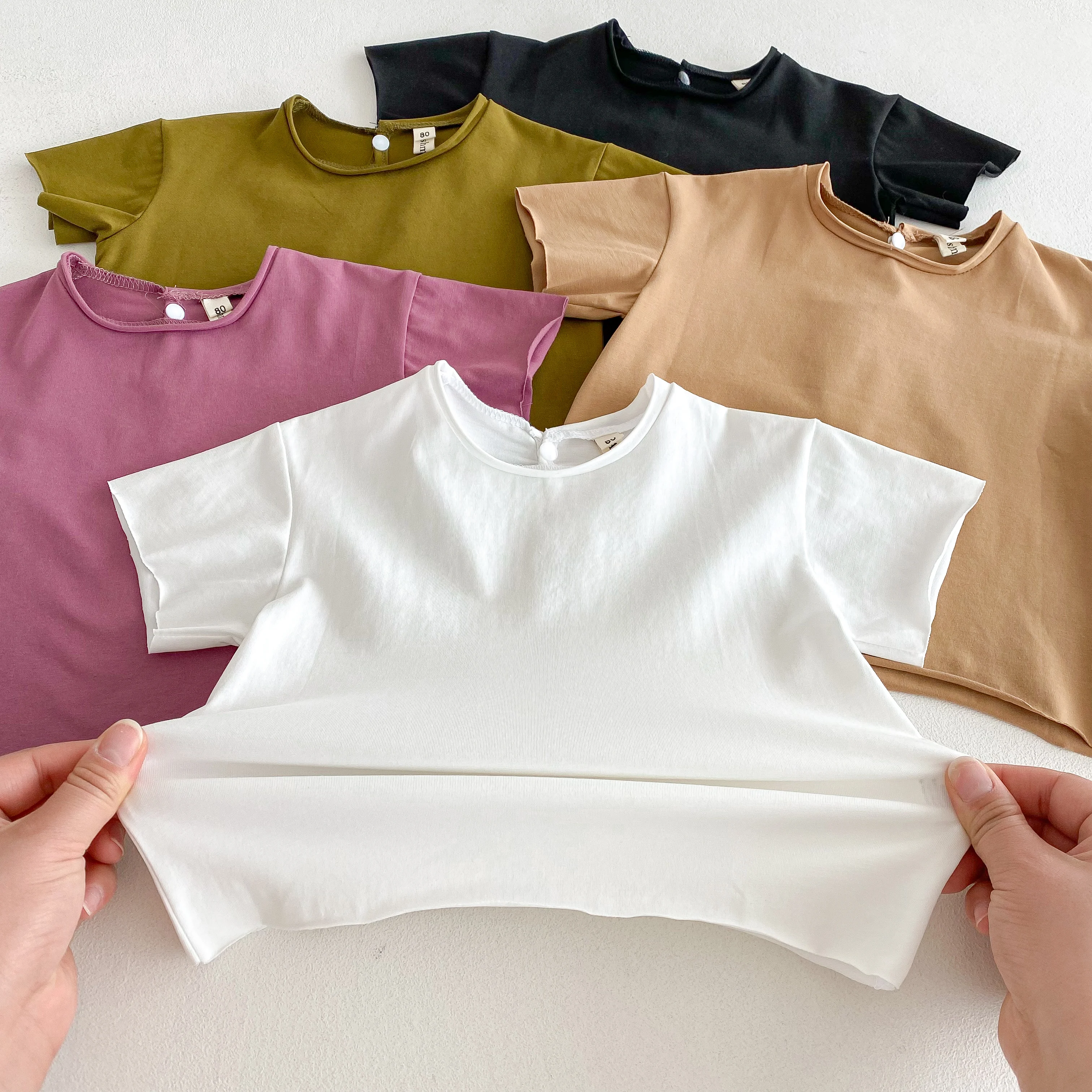 Camiseta bebé algodón con volantes – Manga corta estilo vintage - imagen 2