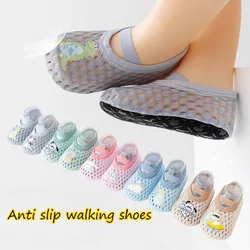 Calcetines antideslizantes para bebé – Prewalker de malla transpirable