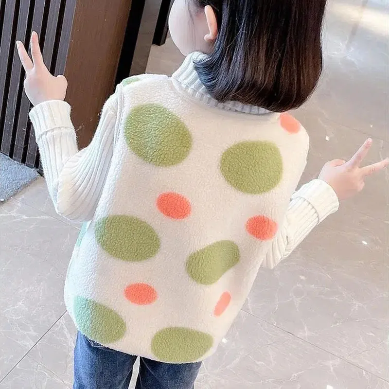 Chaleco infantil acolchado con pequeños lunares – Estilo coreano - imagen 5
