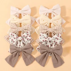 Pinzas y horquillas con lazo floral para niña