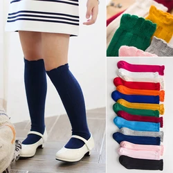 Calcetines de algodón con volantes para niña