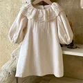 vestido beige