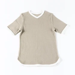 Camiseta de verano acanalada con ribete en contraste para niños