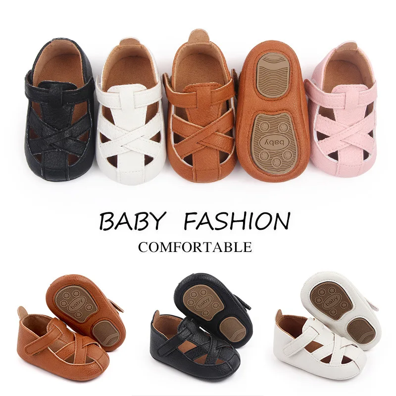 zapatos de bebé en diferentes colores