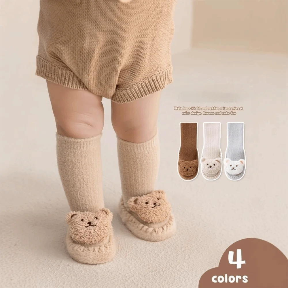 Nuevos zapatos infantiles de Otoño Invierno, calcetines cálidos para caminar con oso de dibujos animados, suela de cuero antideslizante, calcetines de suelo para niños para bebé recién nacido - imagen 5