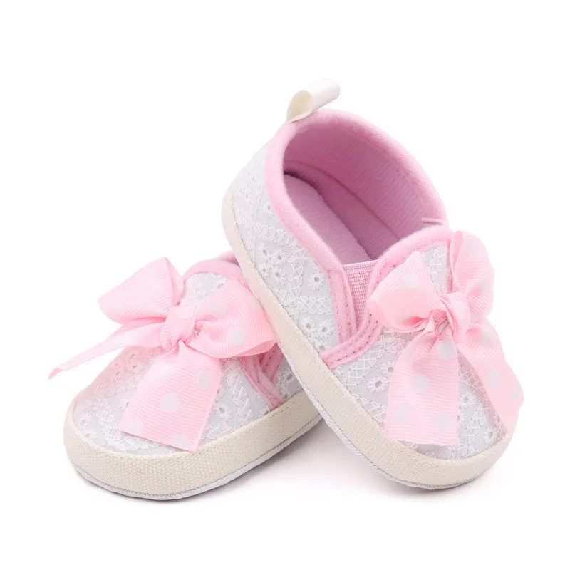 Babuchas de algodón para niña – Primeros pasos con lazo y suela suave - imagen 5