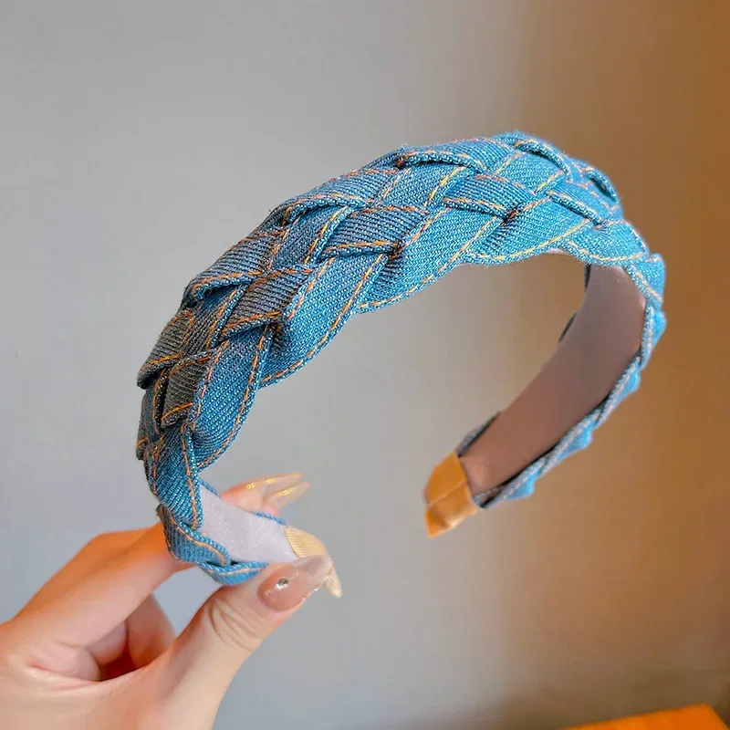 LightBlue Twist
