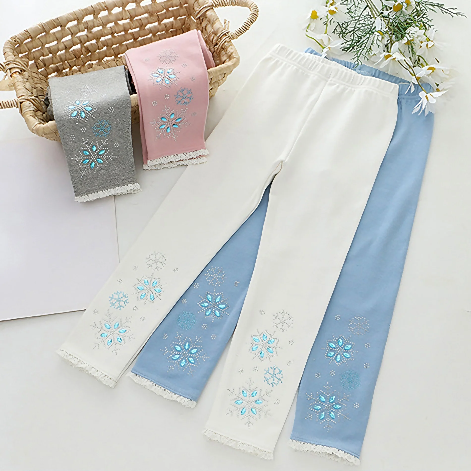 Pantalones de invierno para niña con estampado de copos de nieve - imagen 5