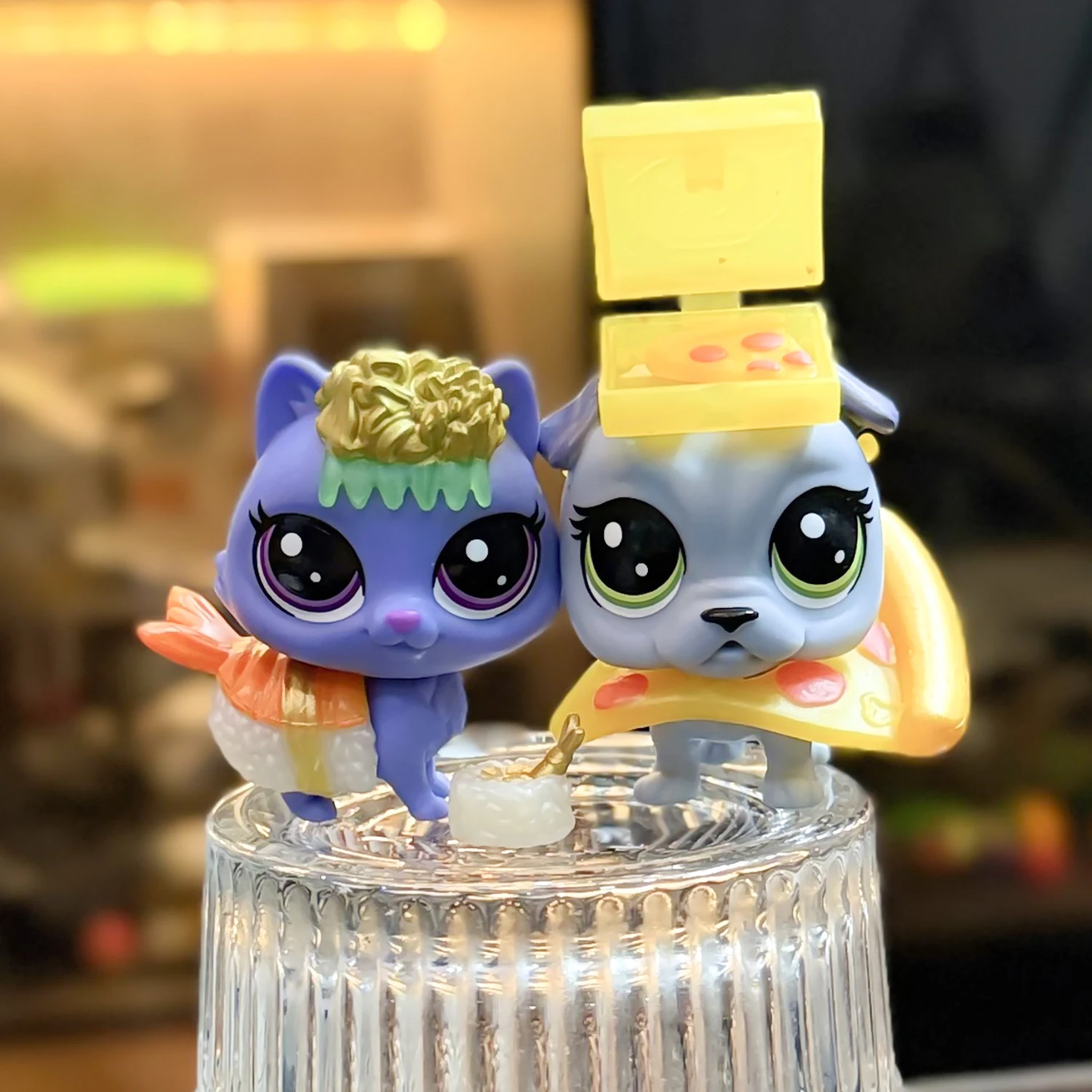 LPS perros Animal mascota gato pez con accesorios Anime mascotas edición limitada figuras de acción especiales juguetes Pascua Bonuss regalo de Navidad