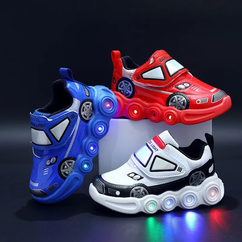 Zapatos Led para niños, zapatillas luminosas de dibujos animados para coche, zapatillas informales antideslizantes y transpirables para niño, zapatos deportivos brillantes a la moda Tenis