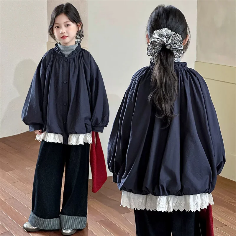 Gabardina de primavera para niña con encaje de manga larga