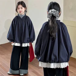 Gabardina de primavera para niña con encaje de manga larga