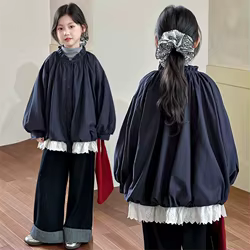 Gabardina de primavera para niña con encaje de manga larga
